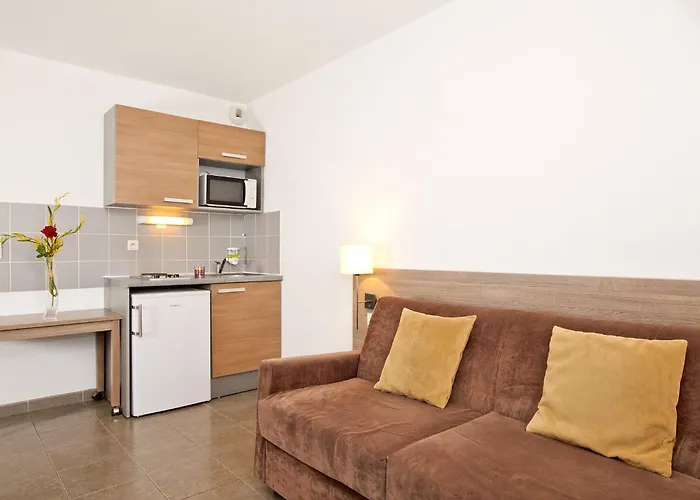 Apparthotel Sejours & Affaires Manosque