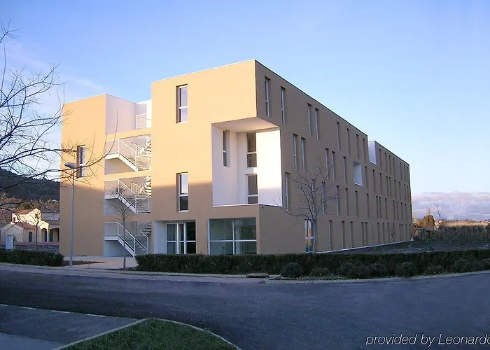 Apparthotel Sejours & Affaires Manosque